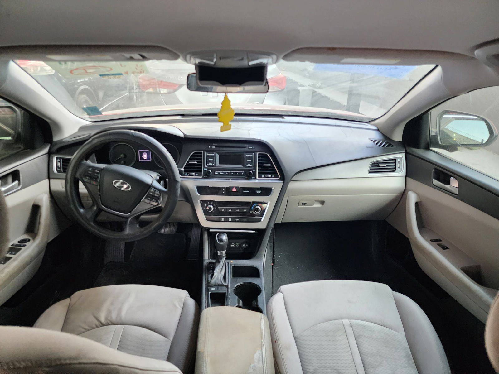 2015 HYUNDAI SONATA — 165934 Miles — Lot 41623076 — Al Quoz - Marhaba Auctions Used Cars - Image 8
