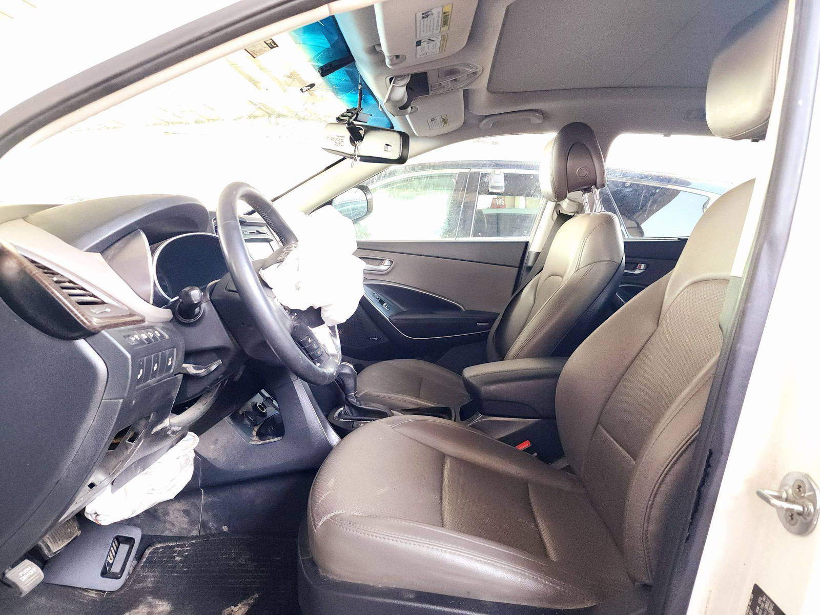 2017 HYUNDAI SANTA FE — 118030 Miles — Lot 7HG485342 — Souq - Marhaba Auctions Used Cars - Image 9