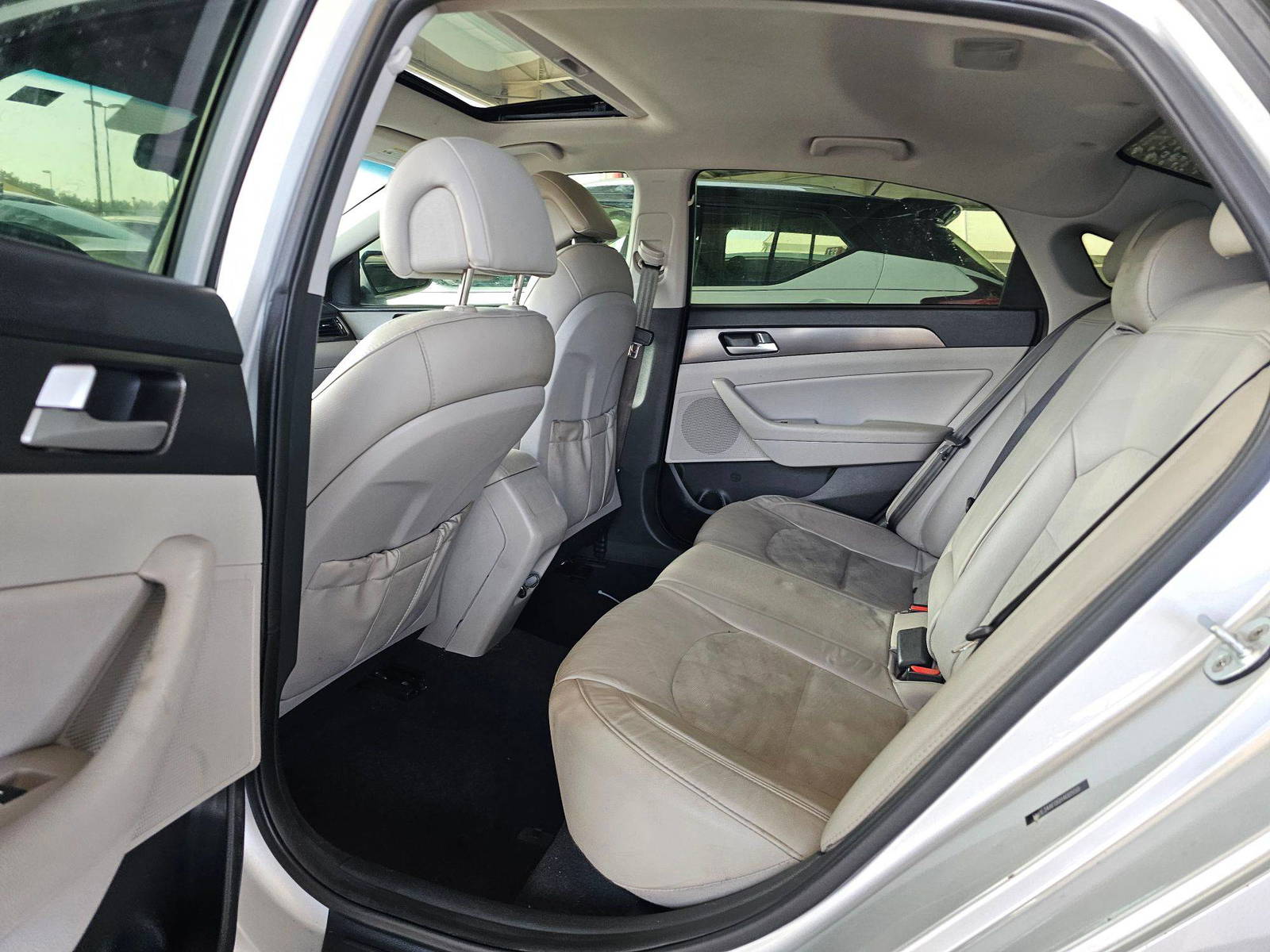 2016 HYUNDAI SONATA — 156565 Miles — Lot 43306788 — Souq - Marhaba Auctions Used Cars - Image 7