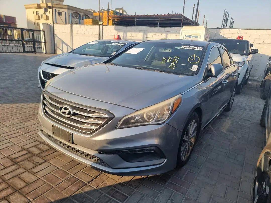 HYUNDAI SONATA SPORT