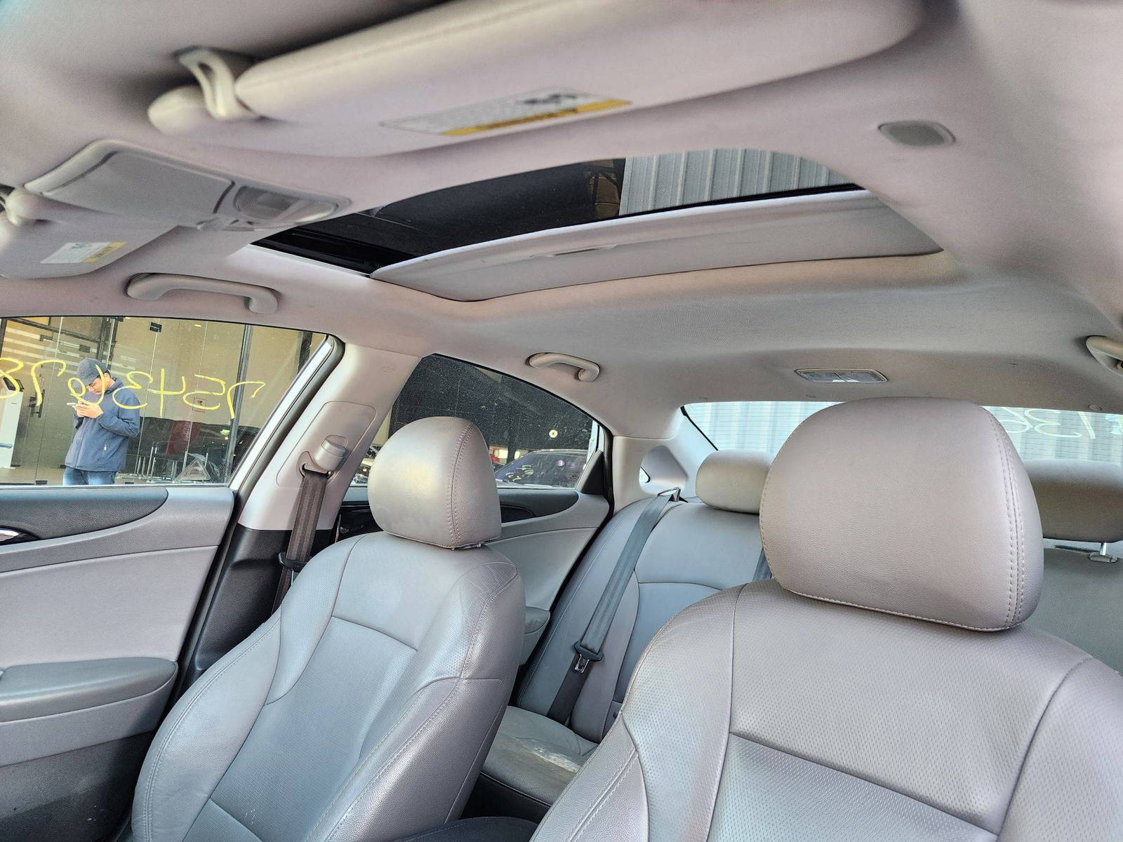 2011 HYUNDAI SONATA — 192110 Miles — Lot 75436784 — Al Quoz - Marhaba Auctions Used Cars - Image 10