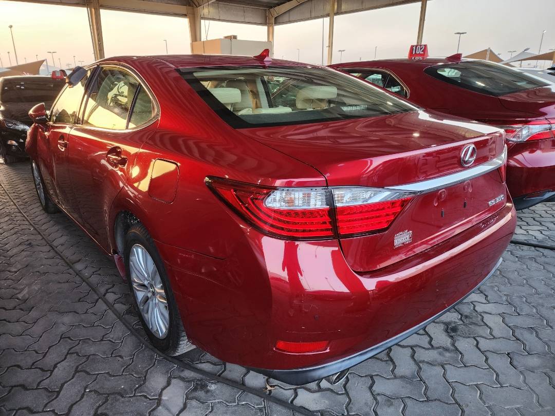 2014 LEXUS ES 350 — 118133 Miles — Lot E2124391 — Souq - Marhaba Auctions Used Cars - Image 11