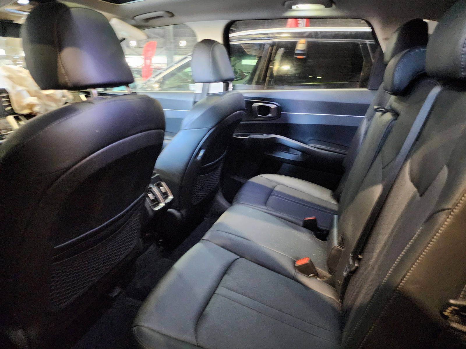 2021 KIA SORENTO — 32901 Miles — Lot 31594 — Al Quoz - Marhaba Auctions Used Cars - Image 6