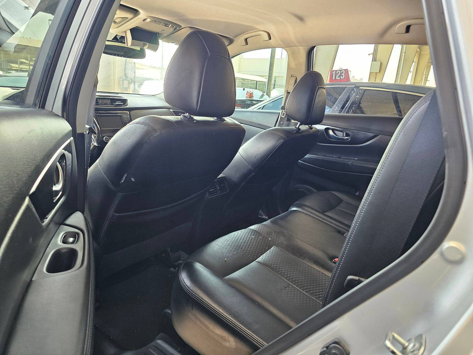 NISSAN ROGUE 2018 - Marhaba Auction Used Cars - Image 7