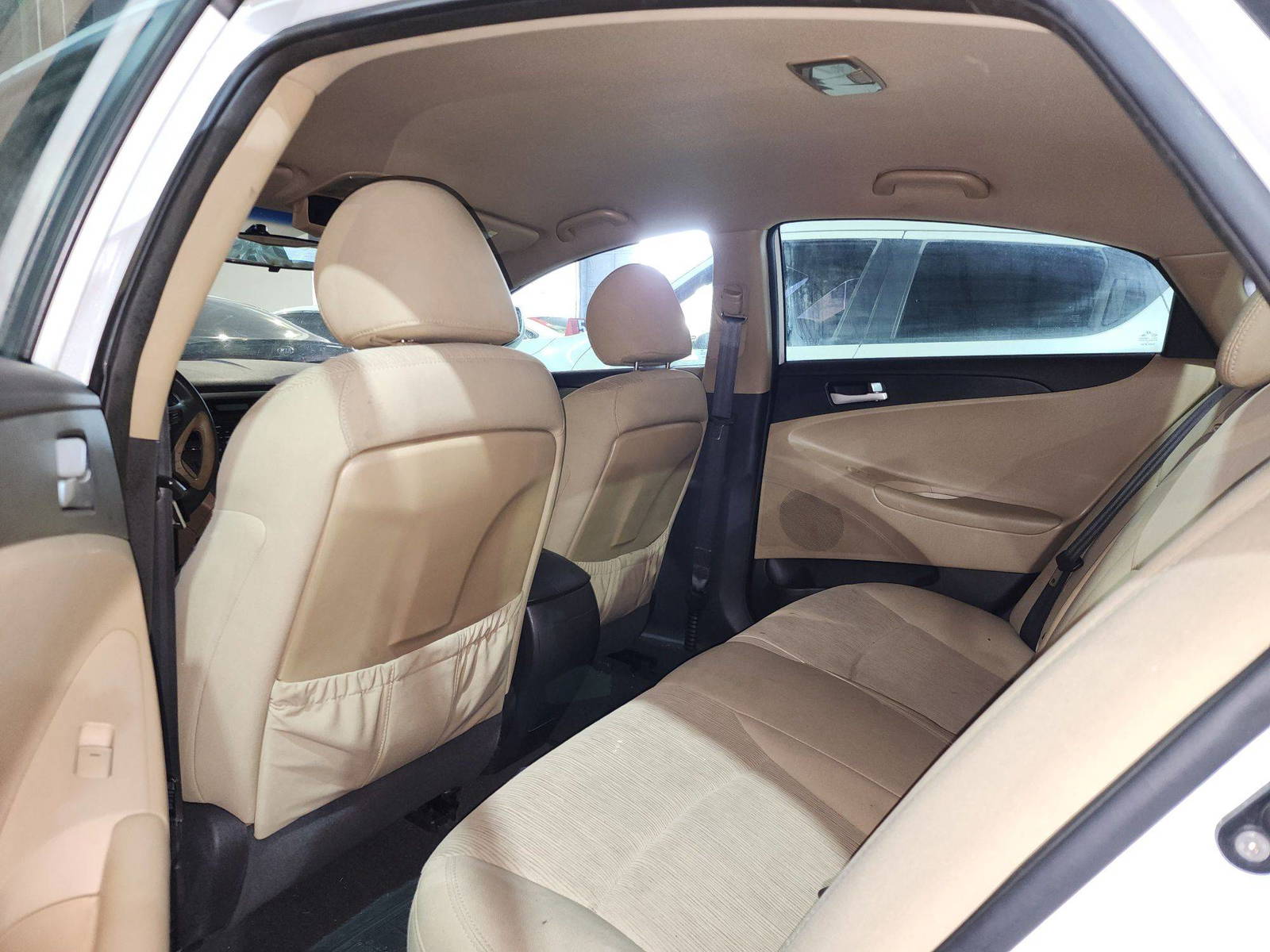 2011 HYUNDAI SONATA — 153010 Miles — Lot 89336485 — Al Quoz - Marhaba Auctions Used Cars - Image 7