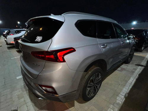 2019 HYUNDAI SANTA FE at Marhaba Auctions