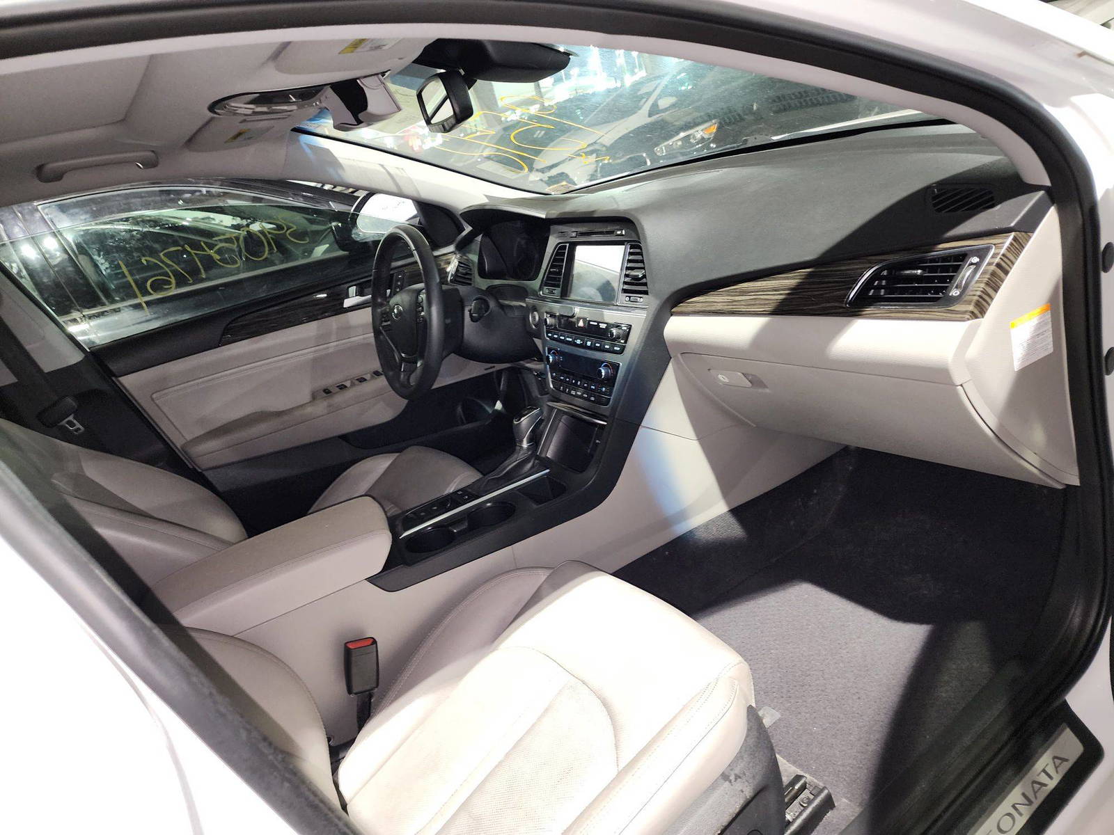 2017 HYUNDAI SONATA — 140958 Miles — Lot 39054761 — Souq - Marhaba Auctions Used Cars - Image 5