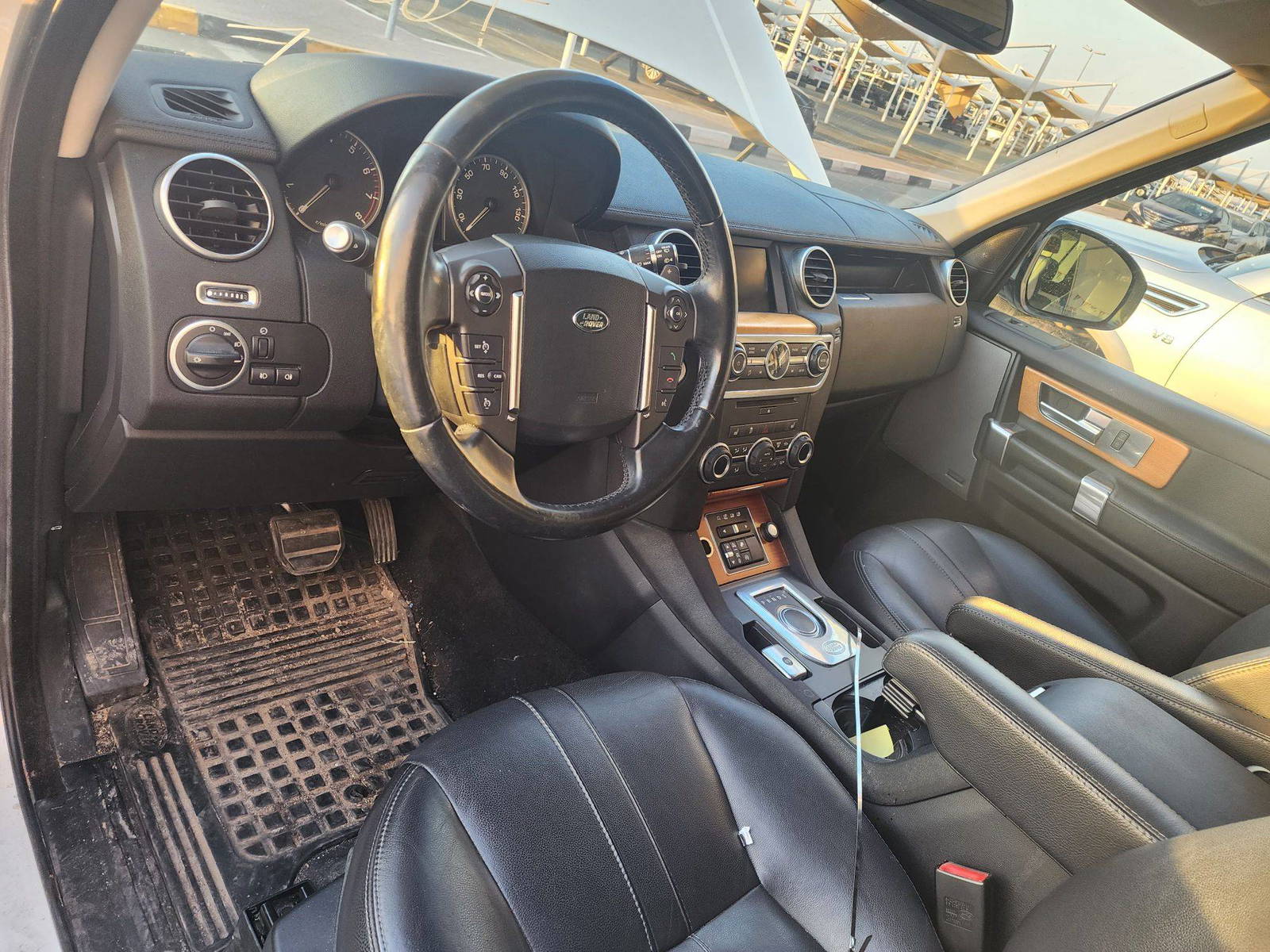 2015 LAND ROVER LR4 HSE — 145959 Miles — Lot 37210155 - Marhaba Auctions Used Cars - Image 3