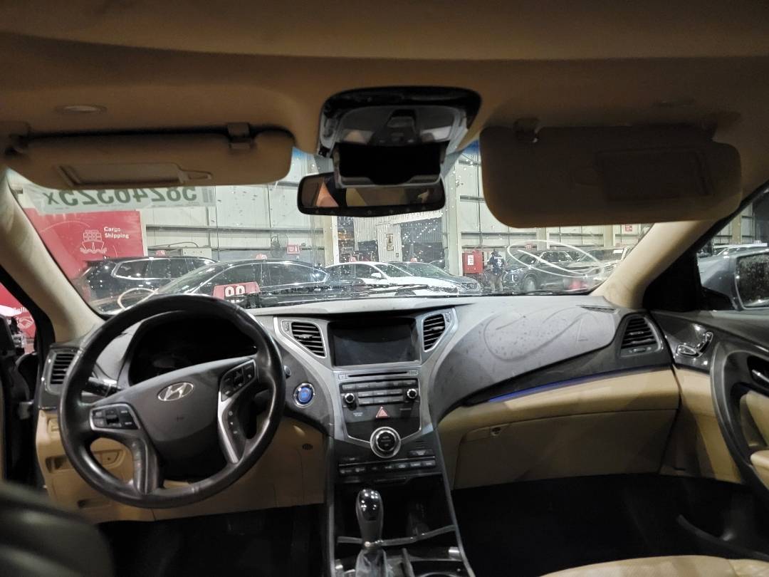 2016 HYUNDAI AZERA — 96820 Miles — Lot A508322 — Souq - Marhaba Auctions Used Cars - Image 8
