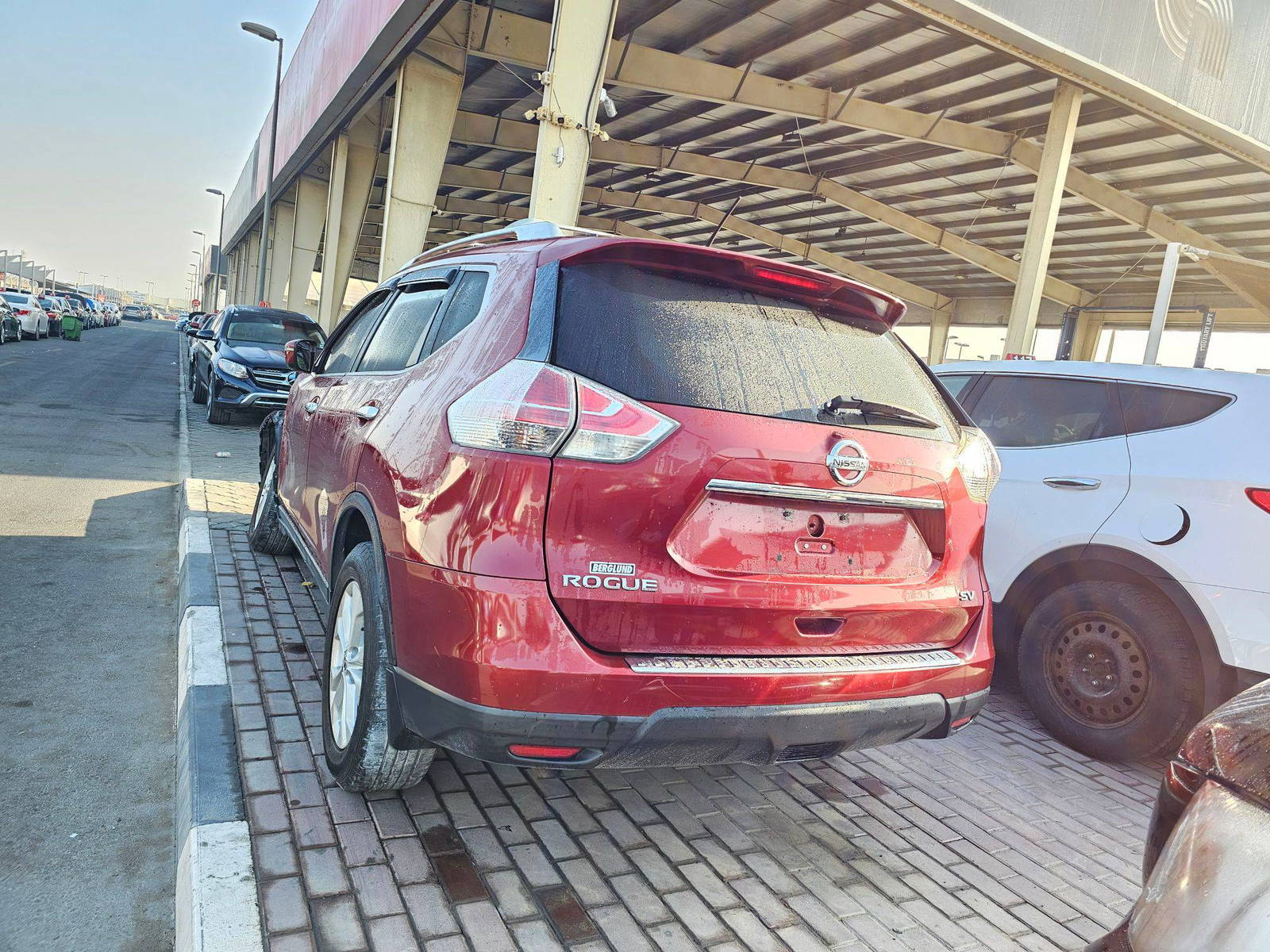 2016 NISSAN ROGUE — 155240 Miles — Lot T9GC888960 — Souq - Marhaba Auctions Used Cars - Image 4