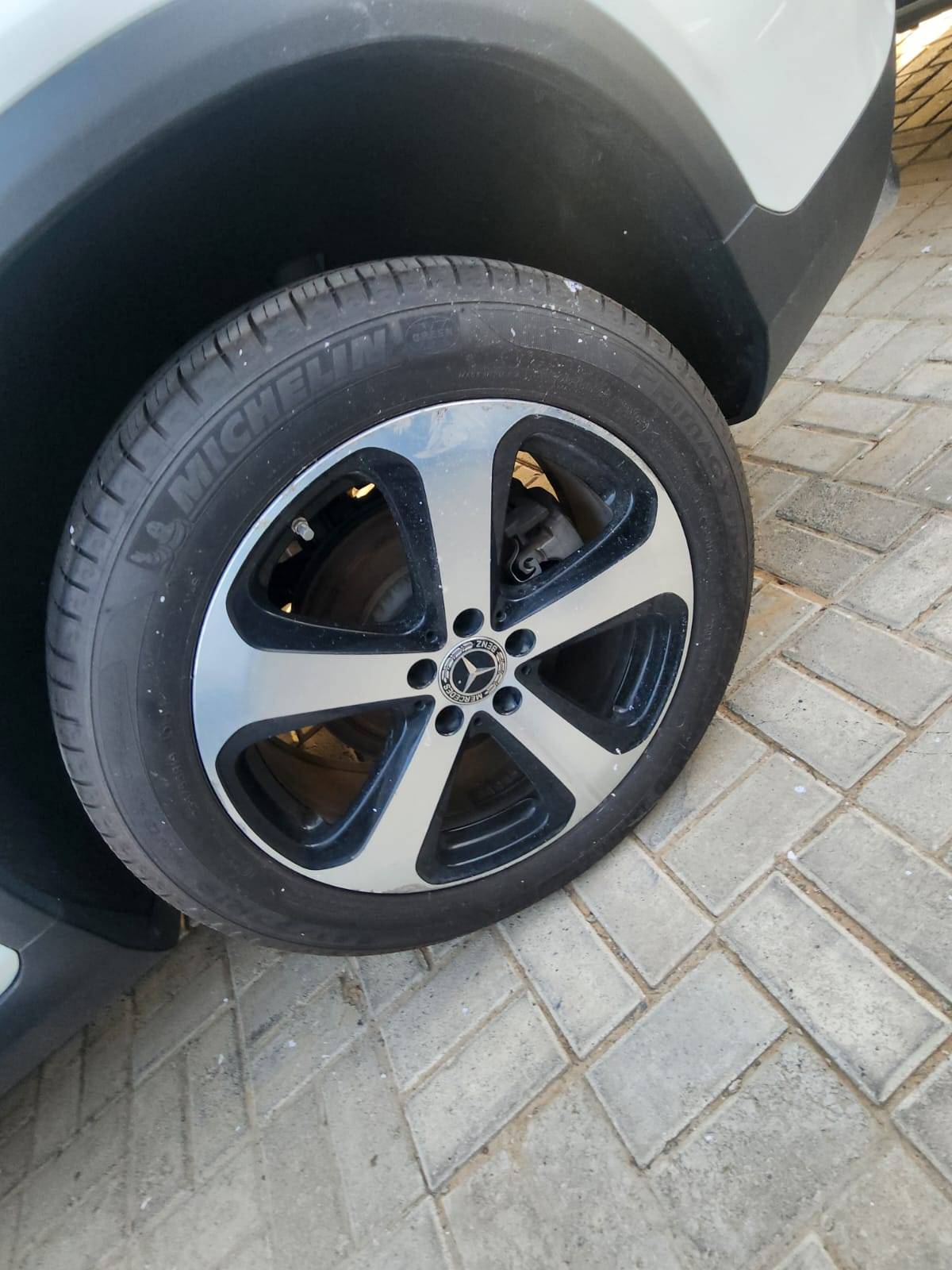 MERCEDES BENZ GLC 350E 2019 - Marhaba Auction Used Cars - Image 3