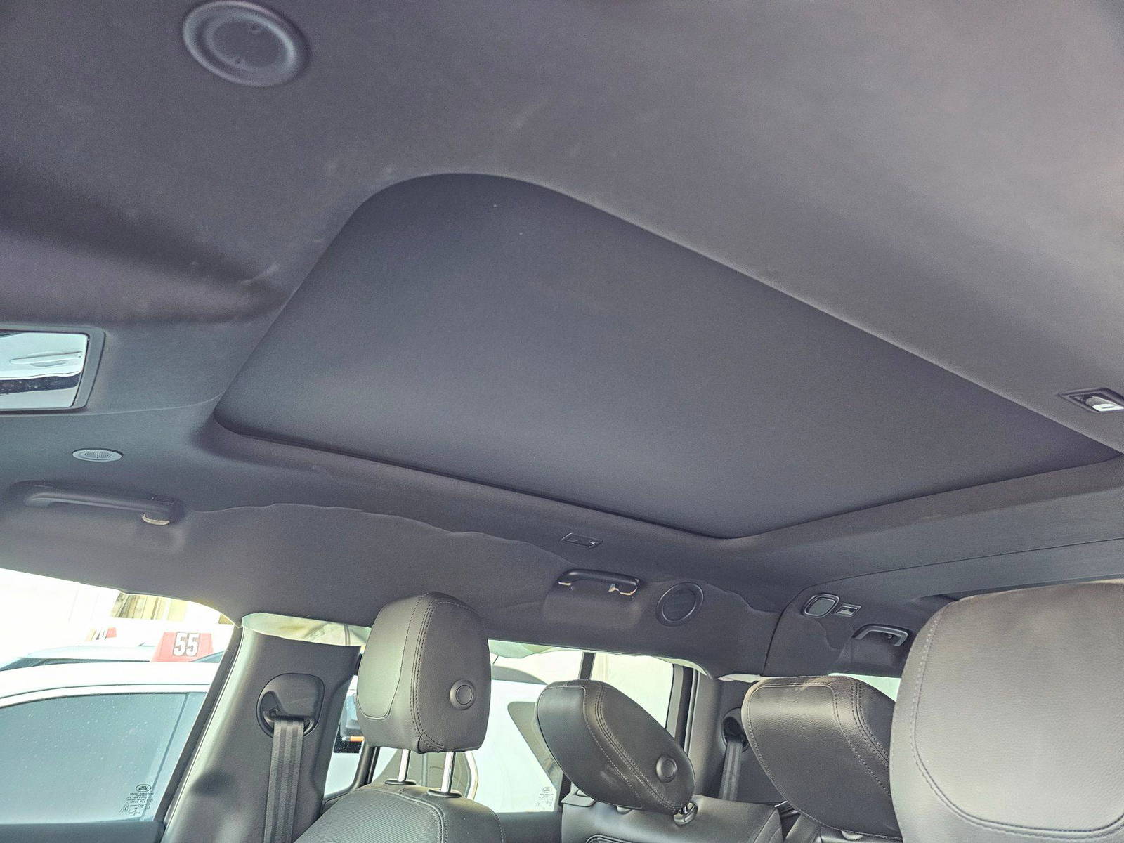 LAND ROVER DEFENDER 130 X DYNAMIC SE 2023 - Marhaba Auction Used Cars - Image 8