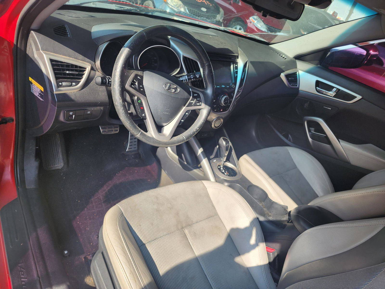 2013 HYUNDAI VELOSTER — 117750 Miles — Lot 37589414 - Marhaba Auctions Used Cars - Image 4
