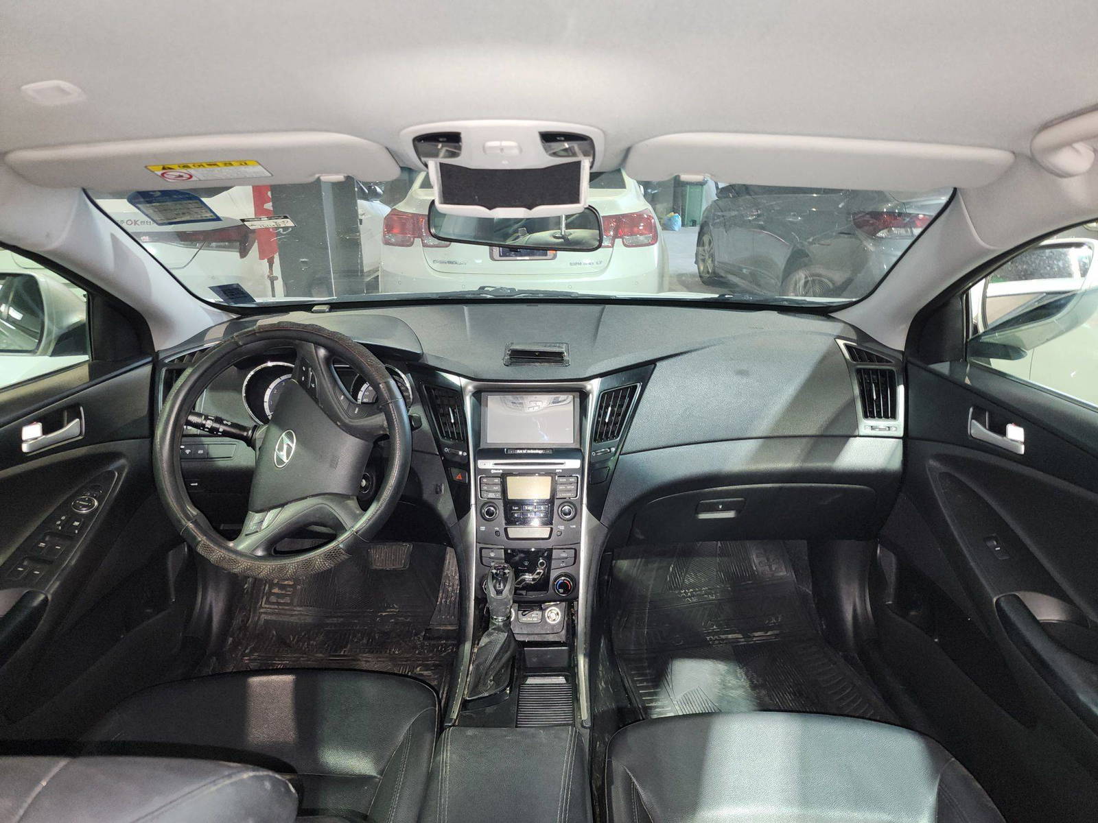 2012 HYUNDAI SONATA — 161487 KM — Lot 419481 — Al Quoz - Marhaba Auctions Used Cars - Image 8