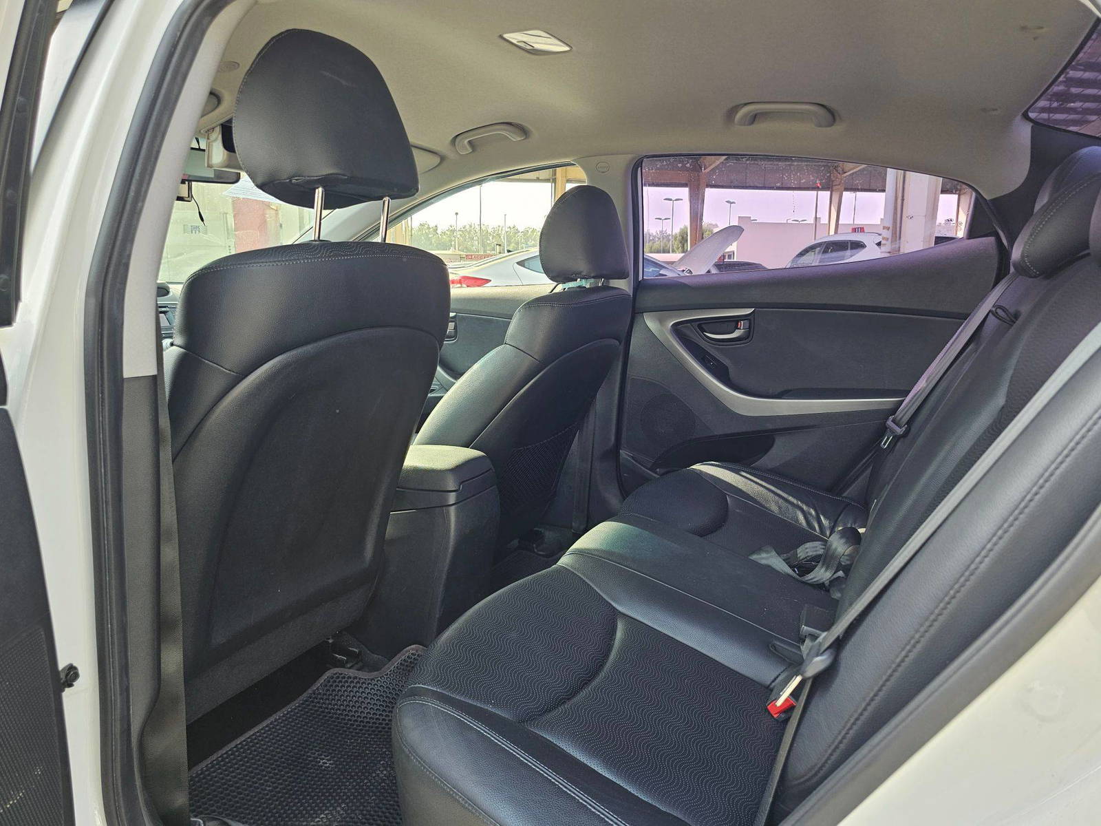 2012 HYUNDAI AVANTE — 138889 KM — Lot 234958 — Souq - Marhaba Auctions Used Cars - Image 6