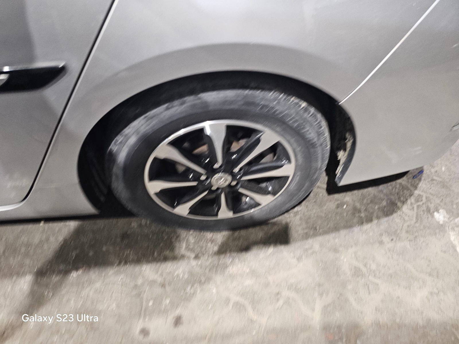 2018 TOYOTA PRIUS PRIME — 177897 KM — Lot 081441 — Main - Marhaba Auctions Used Cars - Image 6