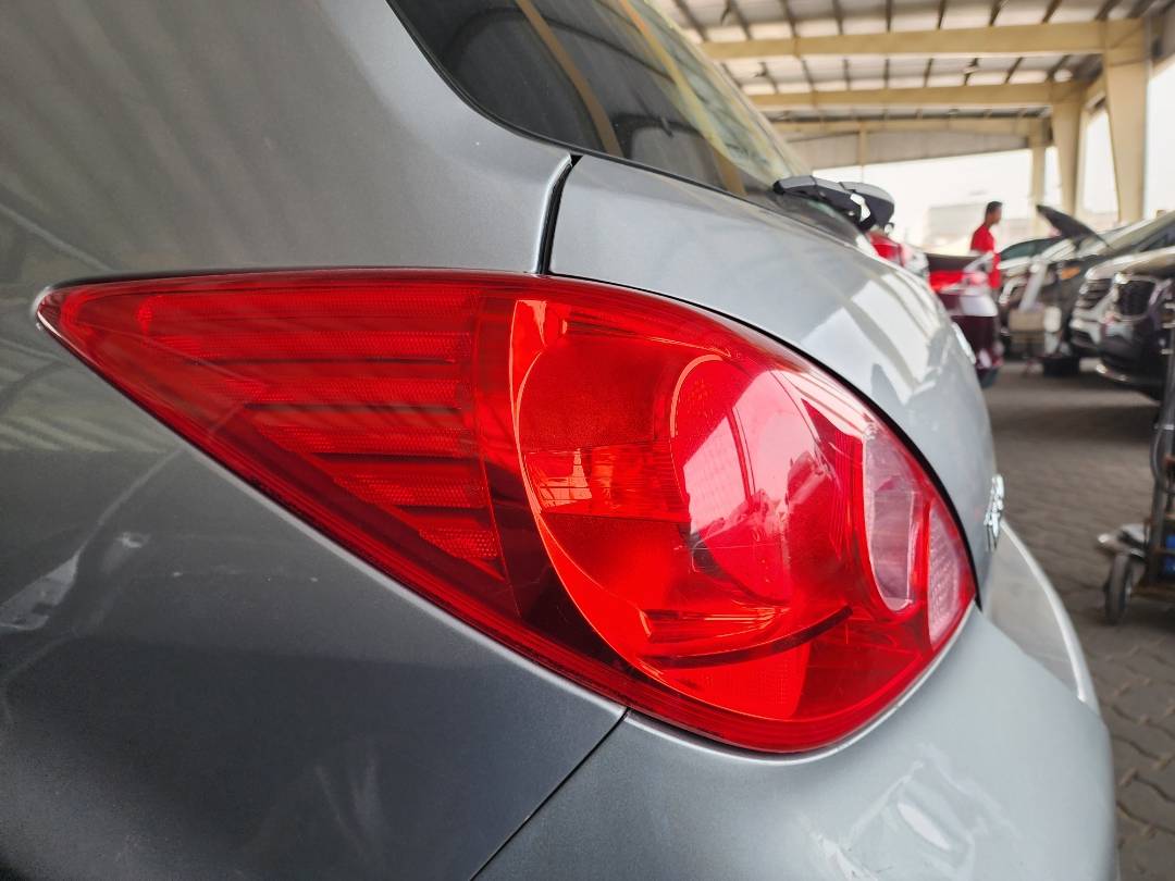 2008 NISSAN VERSA — 149994 Miles — Lot 39128830 — Souq - Marhaba Auctions Used Cars - Image 9