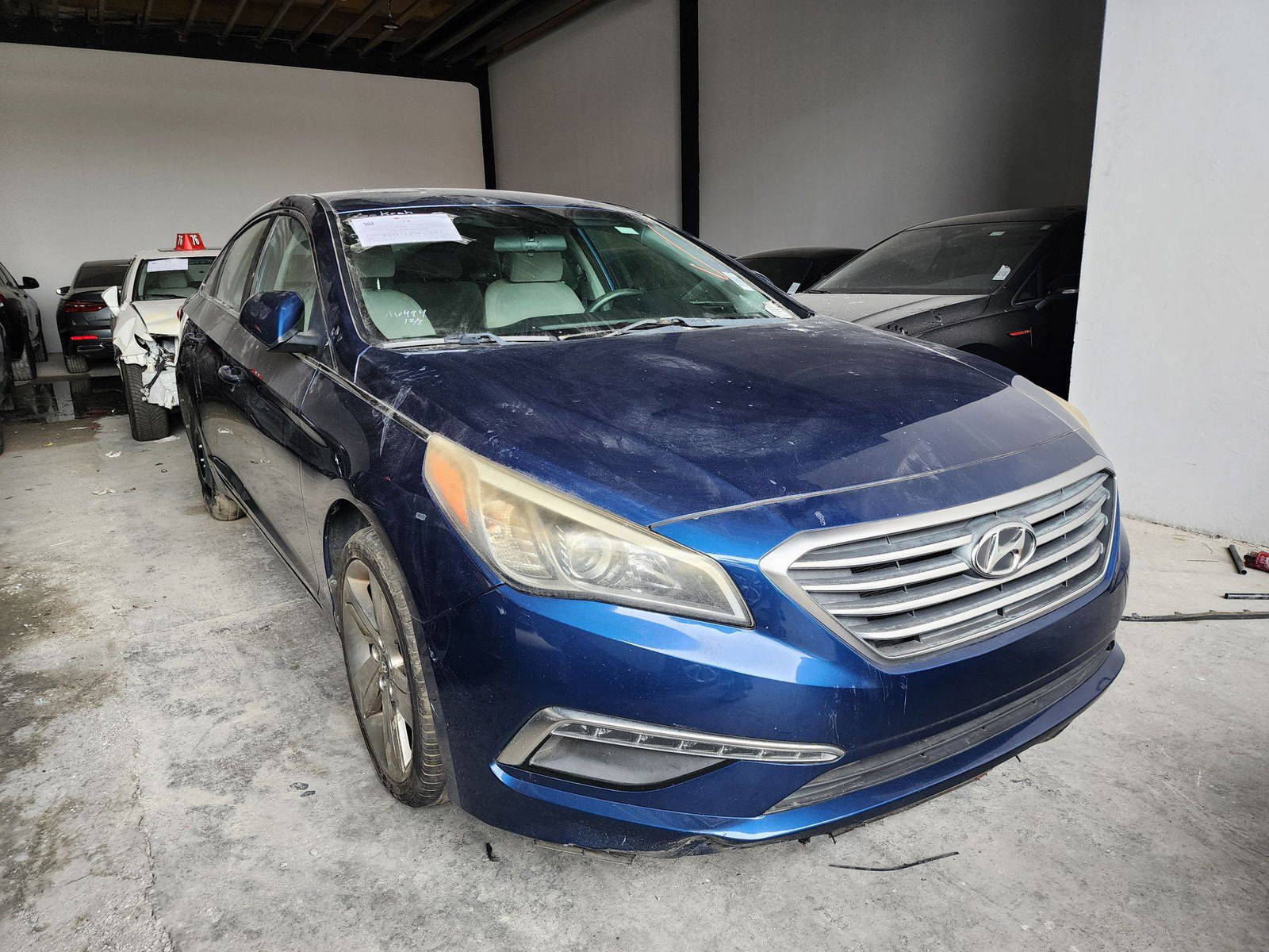 2015 HYUNDAI SONATA — 133231 Miles — Lot 335357 — Al Quoz - Marhaba Auctions Used Cars - Image 4