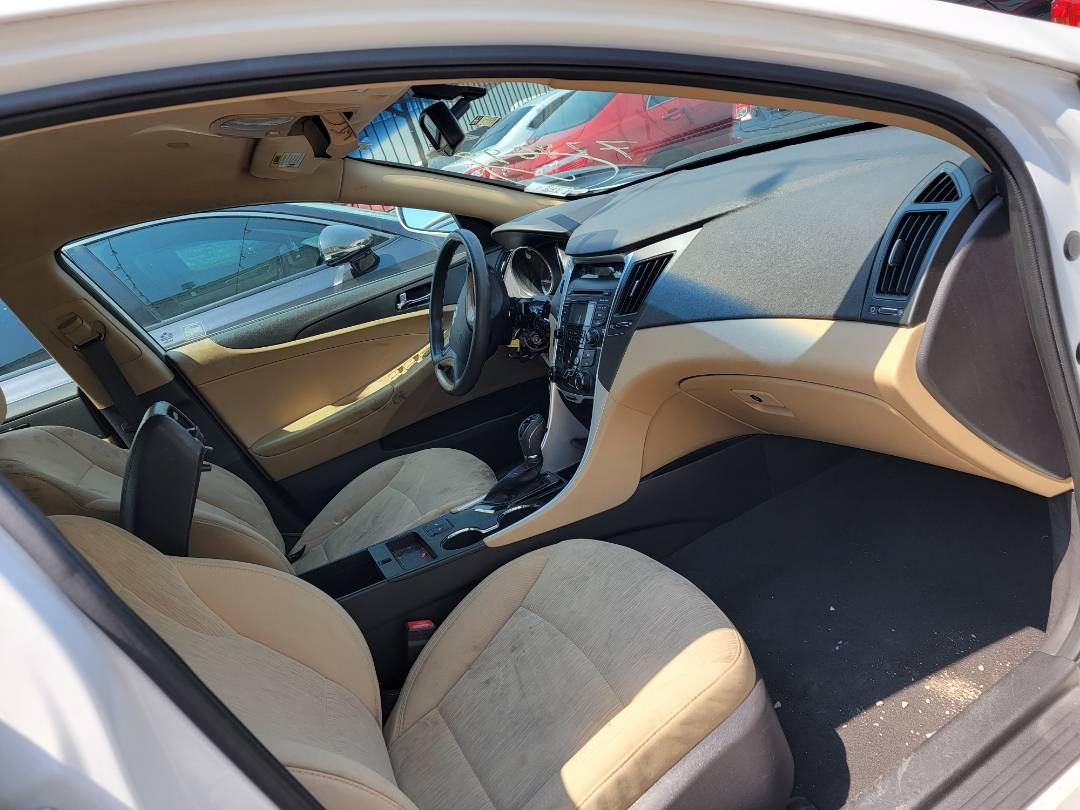 2013 HYUNDAI SONATA — 131001 Miles — Lot 69481683 - Marhaba Auctions Used Cars - Image 6
