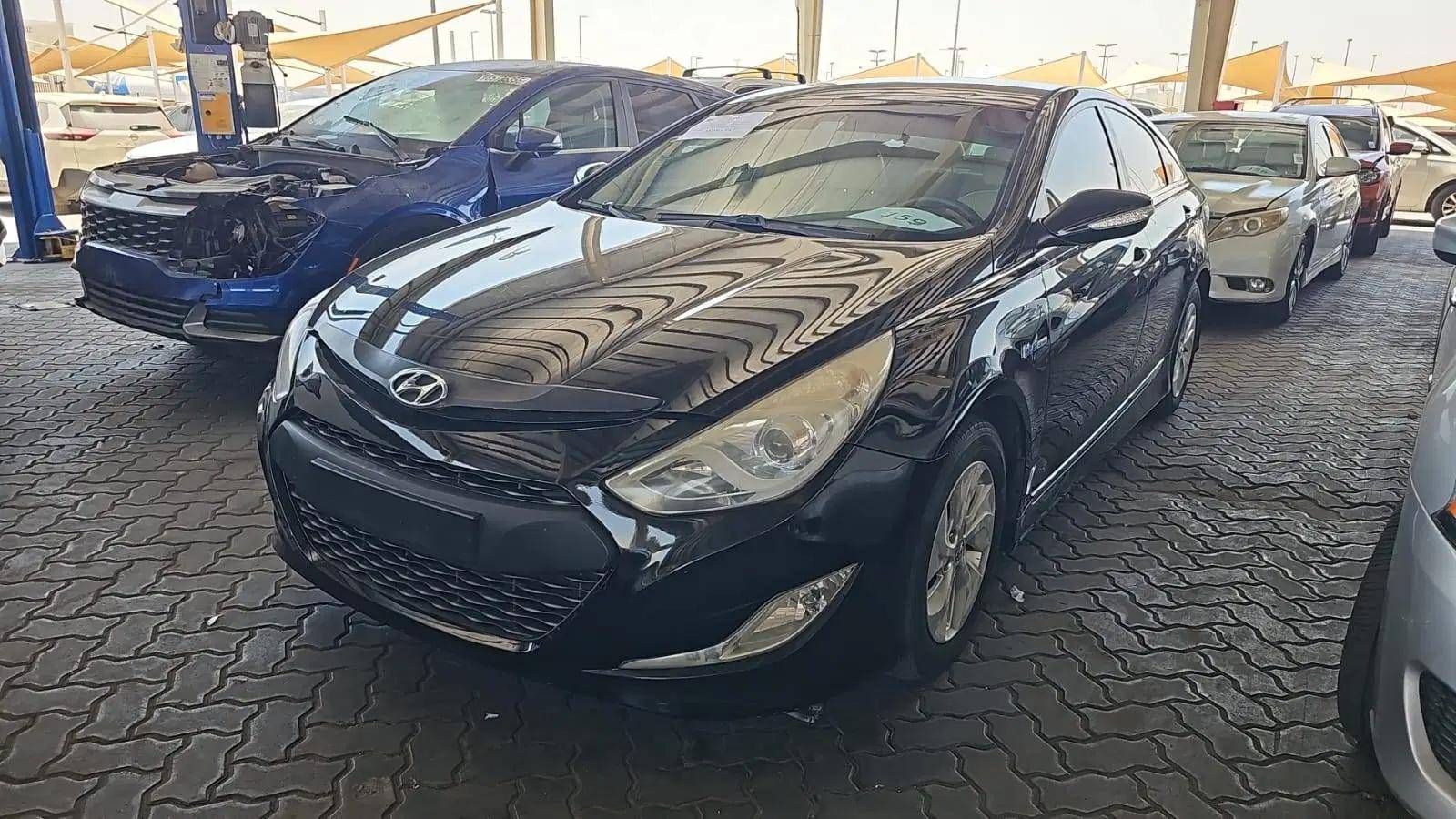 2012 HYUNDAI SONATA — 212264 KM — Lot A056663 — Souq - Marhaba Auctions Used Cars - Image 4
