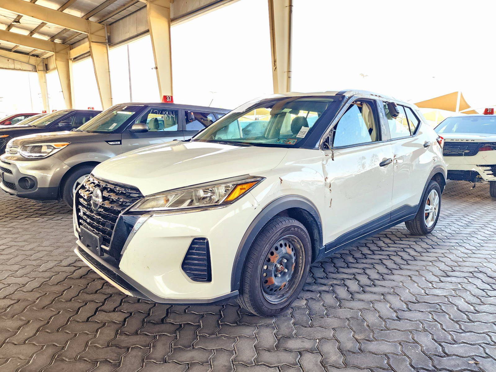 2021 NISSAN KICKS — 72518 Miles — Lot 39582106 — Souq - Marhaba Auctions Used Cars - Image 5