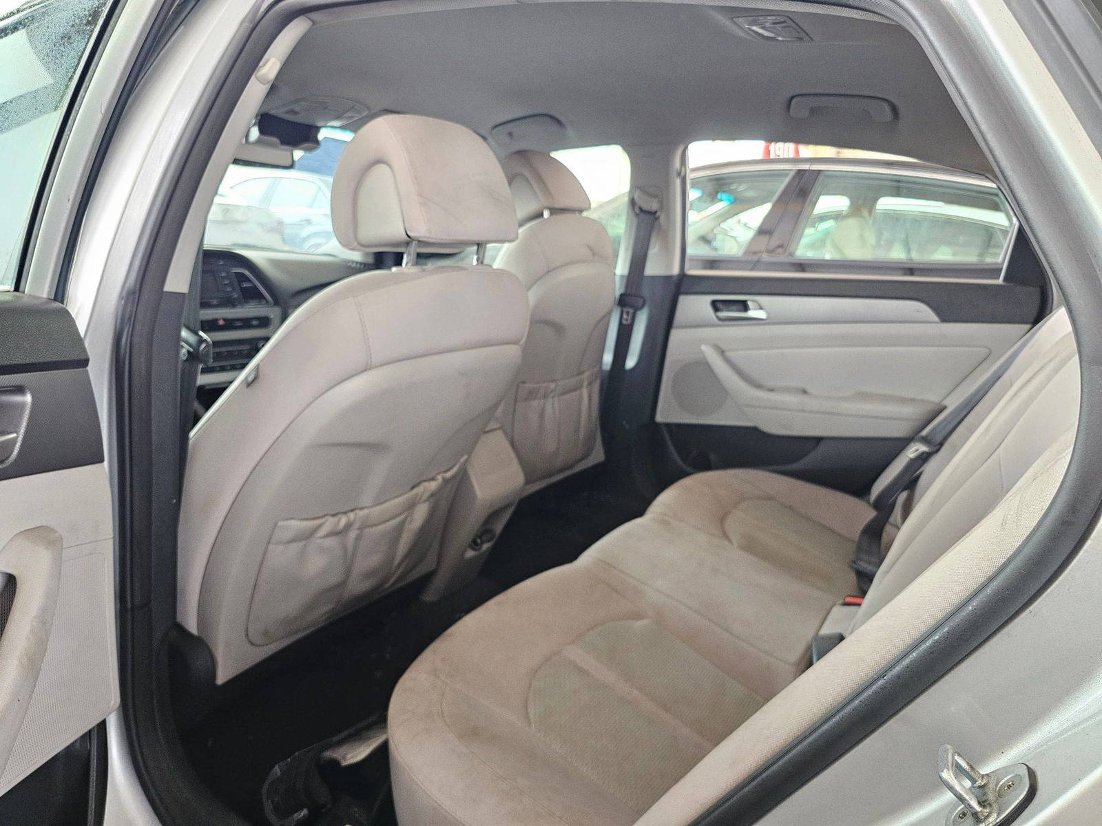 2015 HYUNDAI SONATA — 160739 Miles — Lot 50167337 — Souq - Marhaba Auctions Used Cars - Image 6