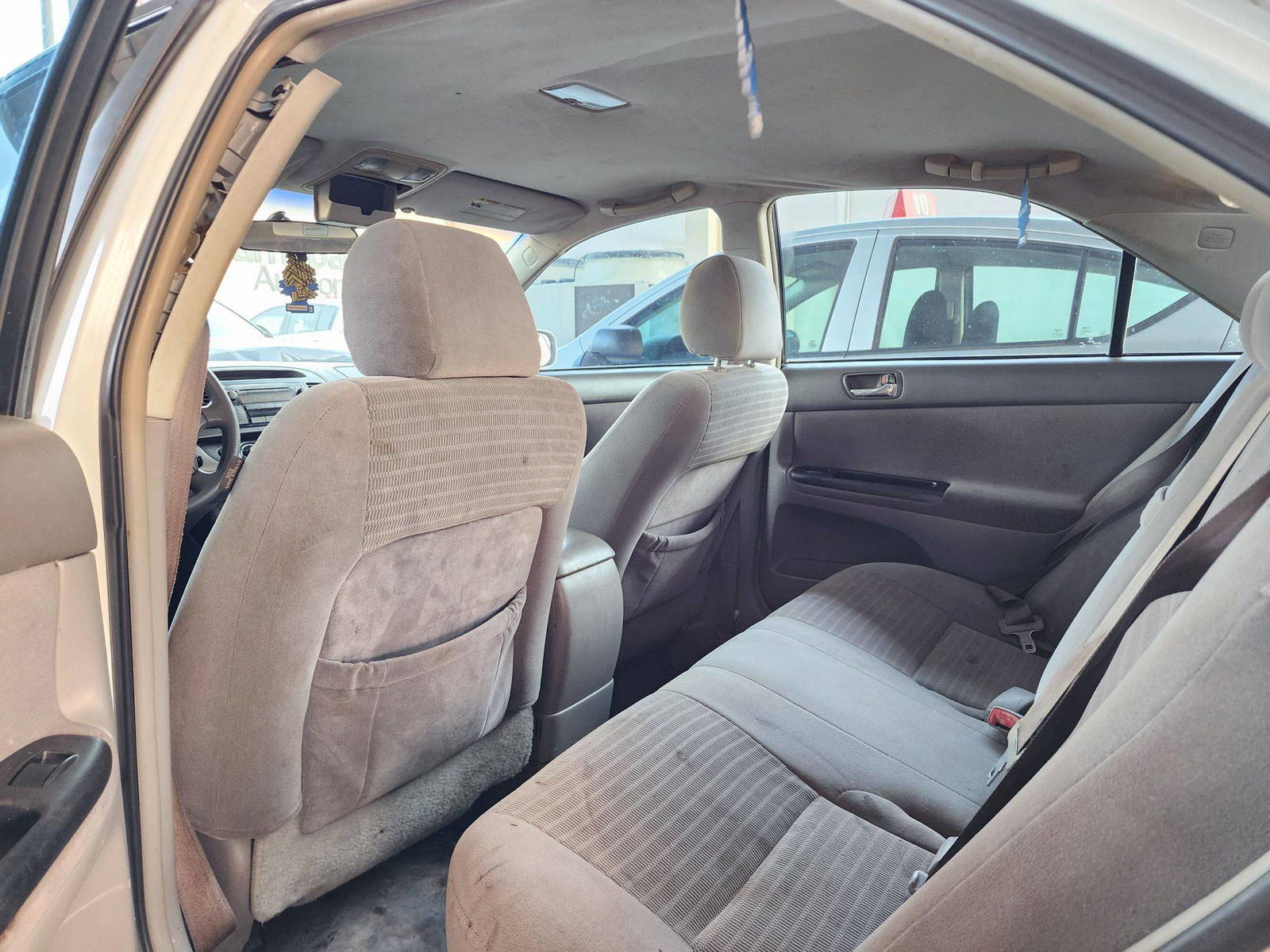 2005 TOYOTA CAMRY — 223715 Miles — Lot 32311 — Souq - Marhaba Auctions Used Cars - Image 6