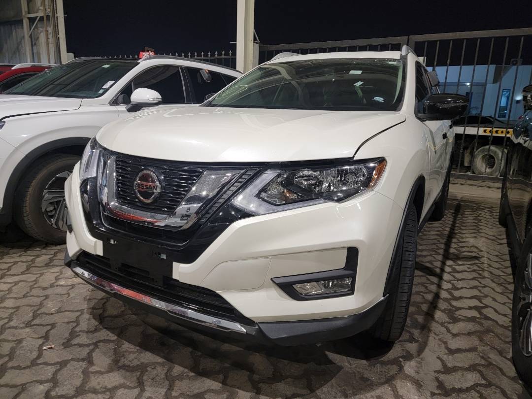 2017 NISSAN ROGUE — 132328 Miles — Lot HC812526 — Main - Marhaba Auctions Used Cars - Image 5