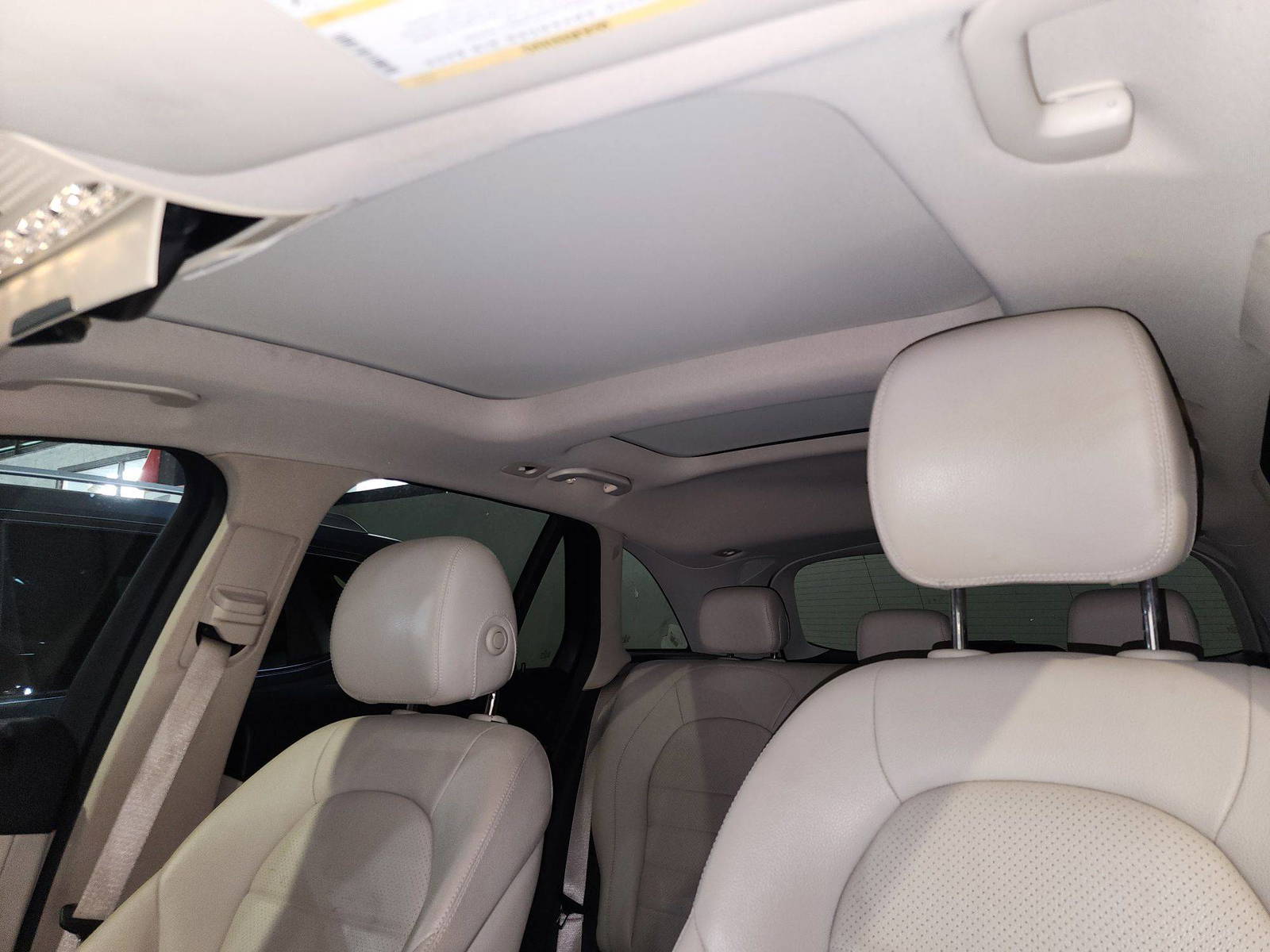 MERCEDES BENZ GLC-300 2016 - Marhaba Auction Used Cars - Image 10