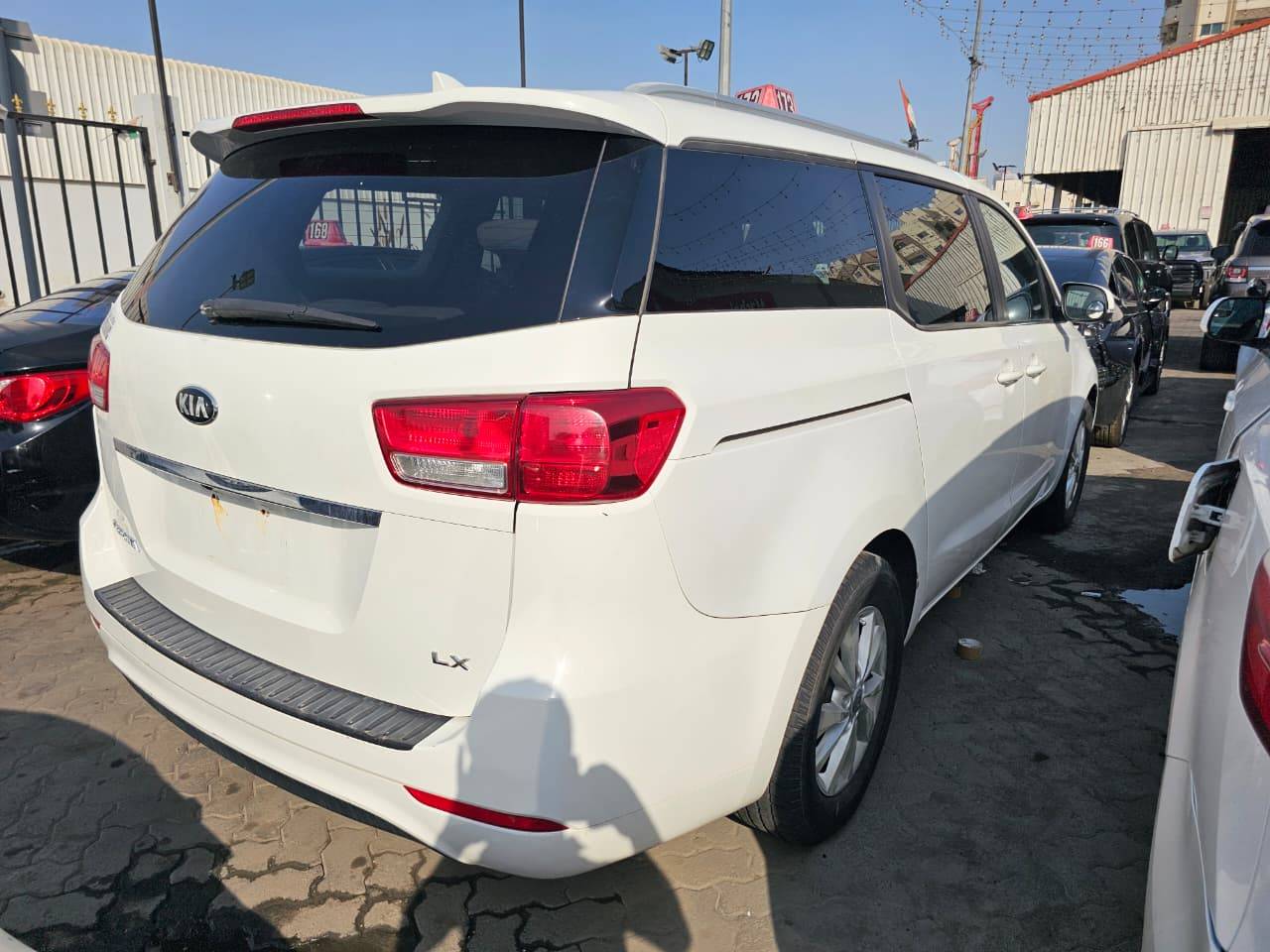 2015 KIA SEDONA — 166678 Miles — Lot 77300115 — Main - Marhaba Auctions Used Cars - Image 6