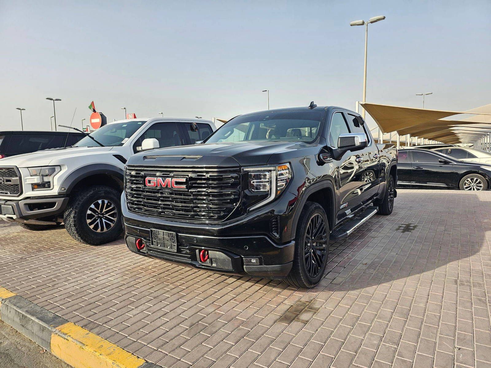 2022 GMC SIERRA — 72959 KM — Lot LXNZ541416 — Souq - Marhaba Auctions Used Cars - Image 14