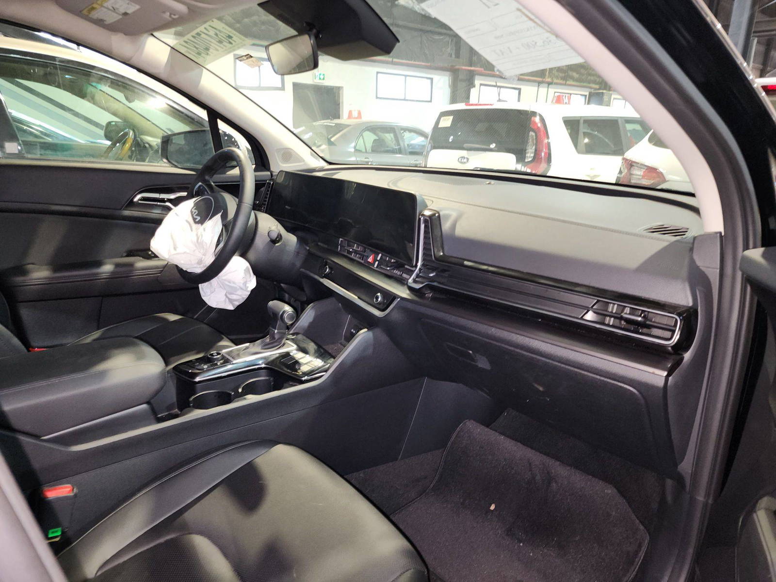 2024 KIA SPORTAGE — 3409 Miles — Lot 78499 — Ind. 12 - Marhaba Auctions Used Cars - Image 6