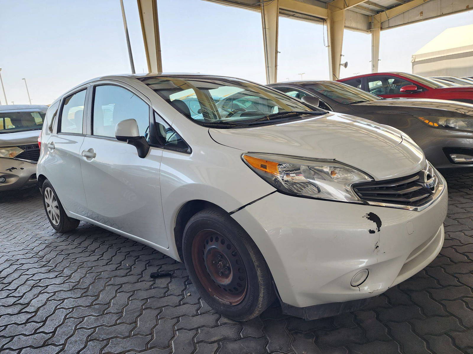 2014 NISSAN VERSA NOTE — 140913 Miles — Lot 43190224 — Souq - Marhaba Auctions Used Cars - Image 4