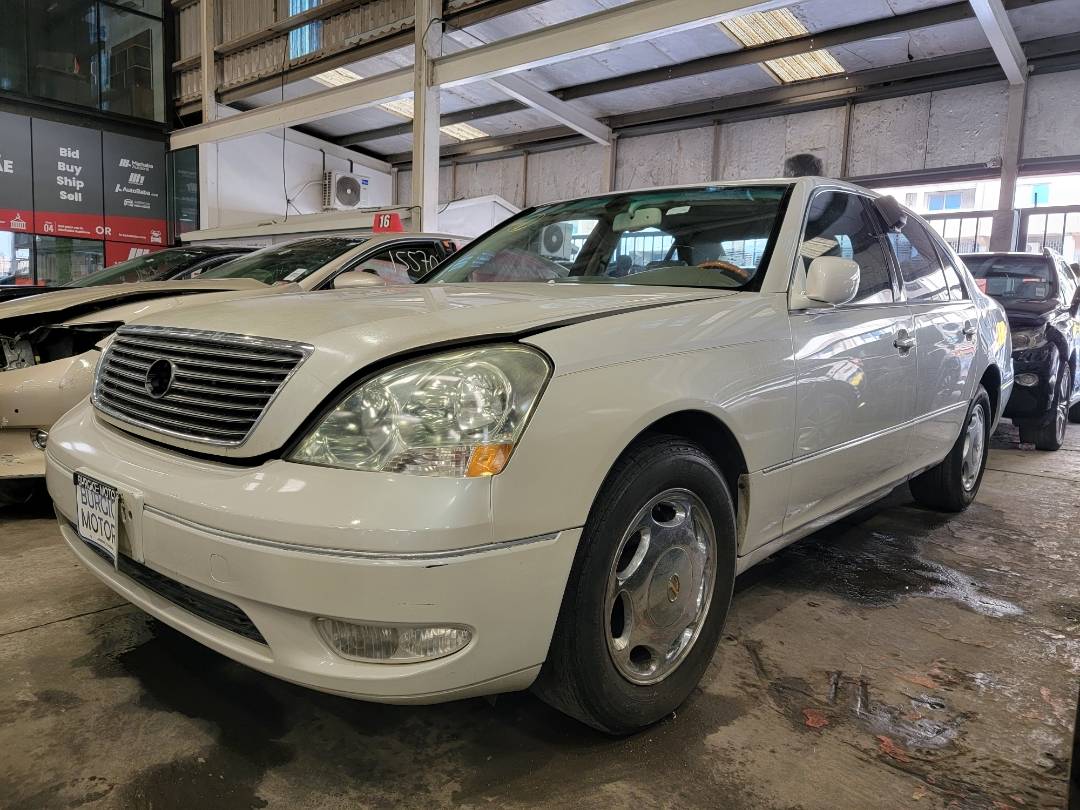 2001 LEXUS LS 430 — 231341 Miles — Lot 310051668 — Main - Marhaba Auctions Used Cars - Image 5