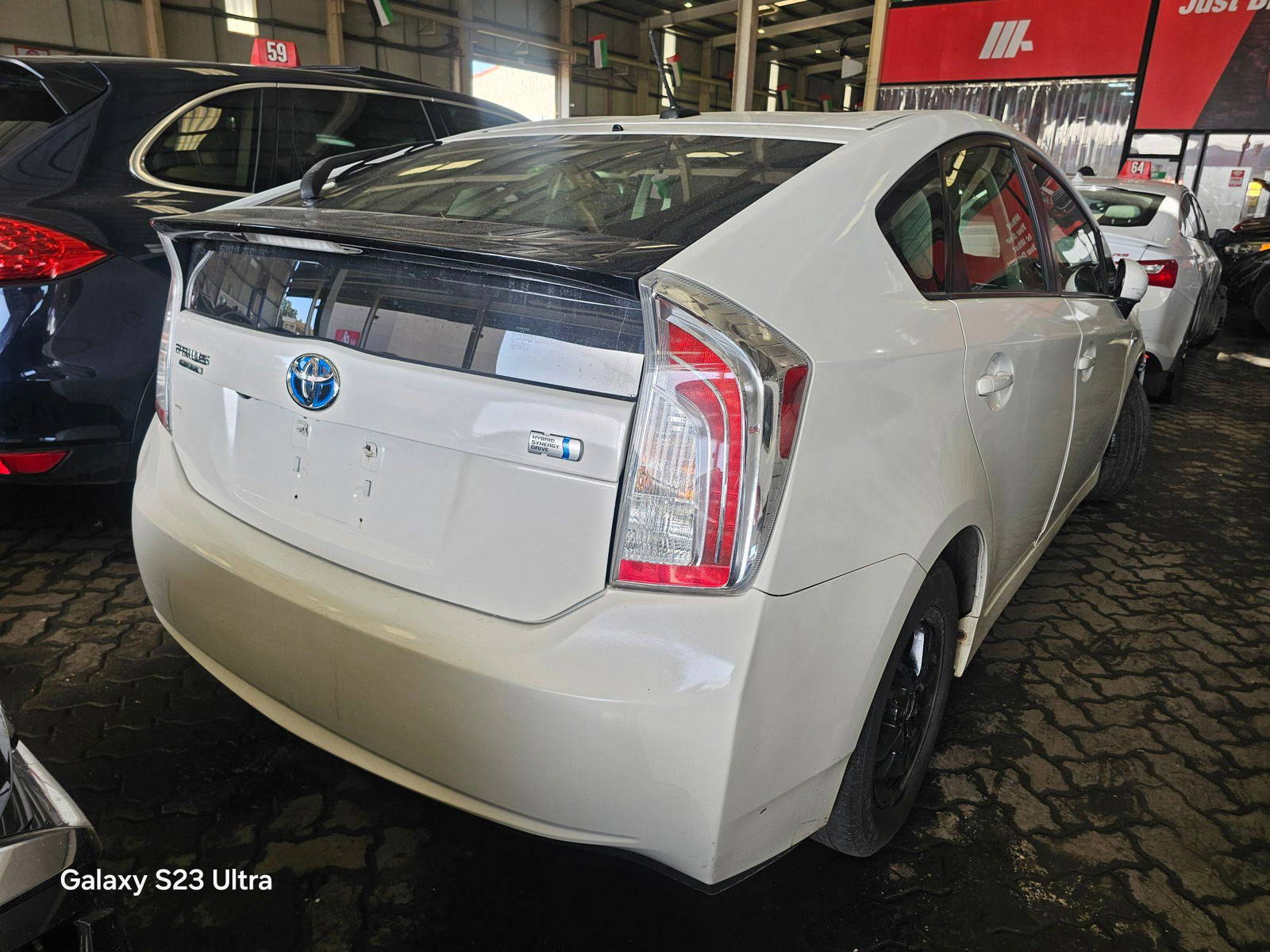 2014 TOYOTA PRIUS — 209789 Miles — Lot 82167725 — Main - Marhaba Auctions Used Cars - Image 5