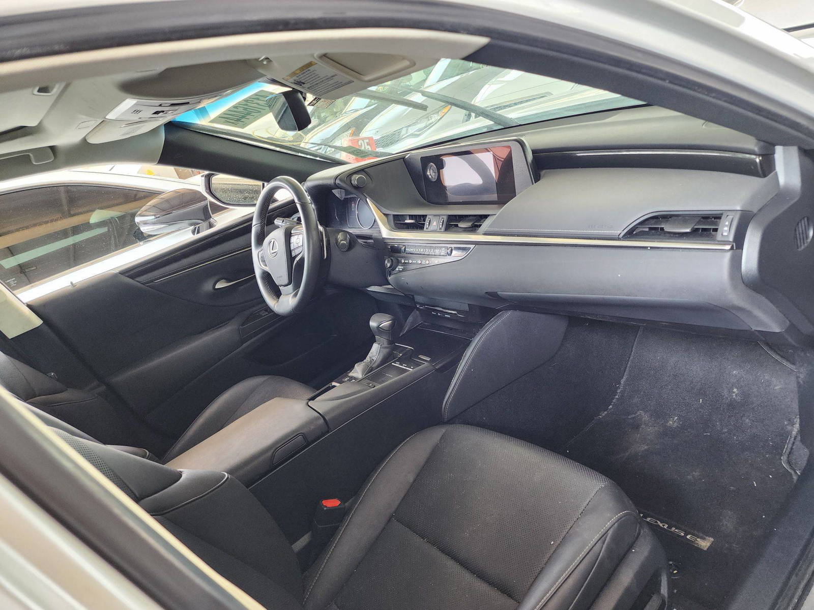 2020 LEXUS ES 300H — 112558 Miles — Lot 41316444 — Main - Marhaba Auctions Used Cars - Image 5