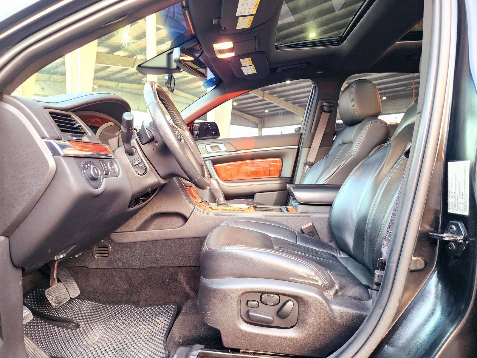 2014 LINCOLN MKS — 175445 KM — Lot K9EG604702 — Souq - Marhaba Auctions Used Cars - Image 9