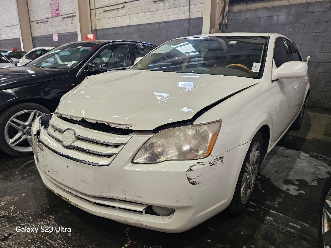 TOYOTA AVALON