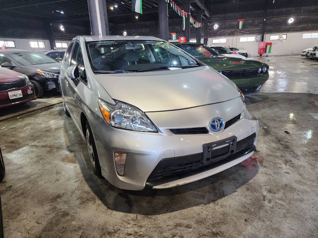TOYOTA PRIUS