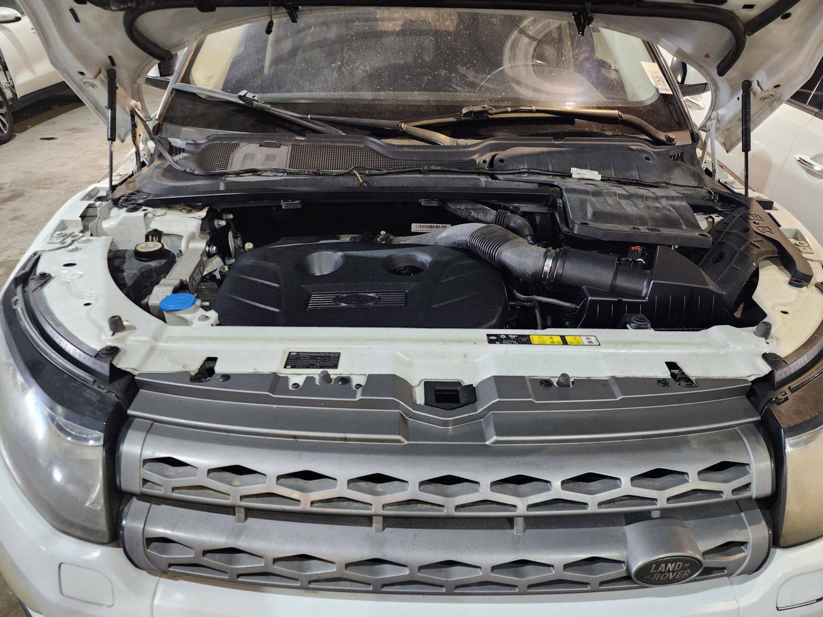 LAND ROVER RANGE ROVER EVOQUE PURE 2015 - Marhaba Auction Used Cars - Image 13