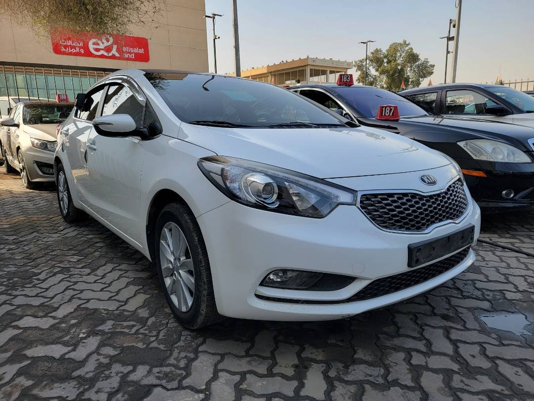 2013 KIA K3 — 136934 KM — Lot 044646 — Main - Marhaba Auctions Used Cars - Image 4