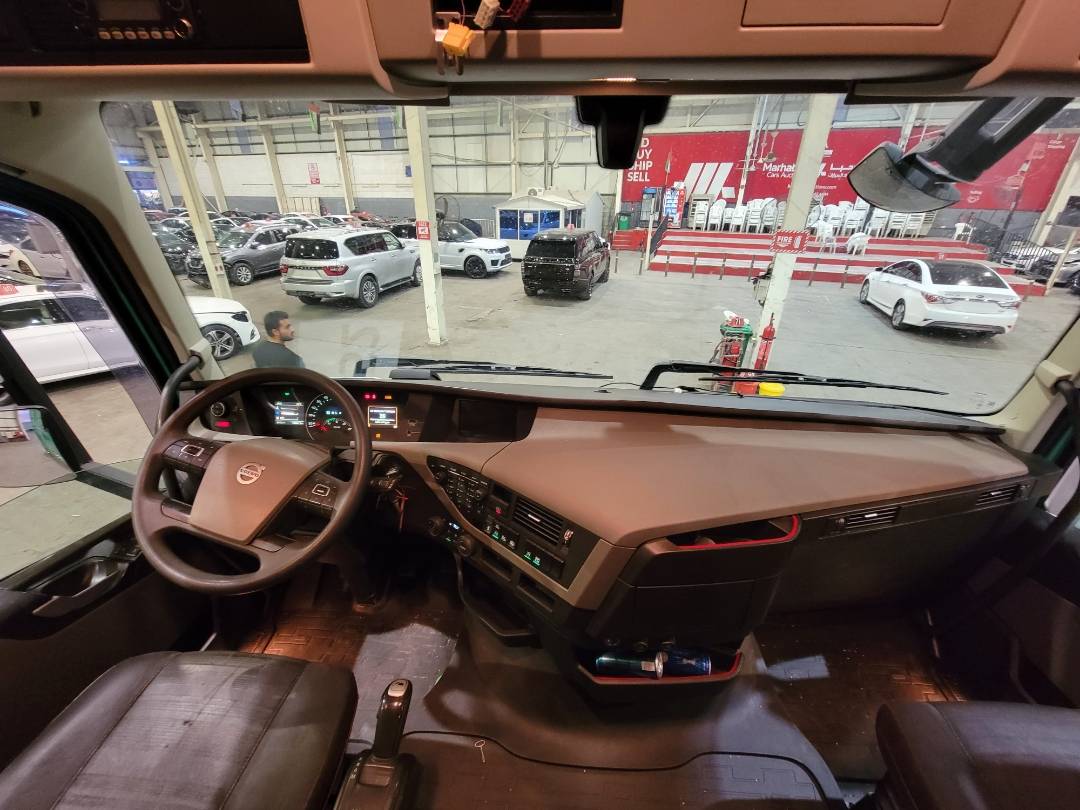 2018 VOLVO FH-Series — 736667 KM — Lot A823560 — Al Quoz - Marhaba Auctions Used Cars - Image 7