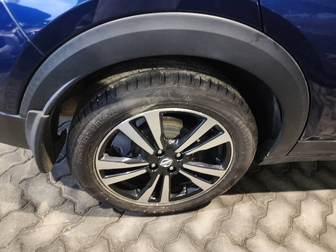 2019 NISSAN KICKS — 102982 Miles — Lot 37999923 - Marhaba Auctions Used Cars - Image 8