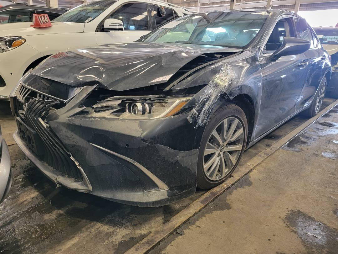 2020 LEXUS ES 300H — 350608 KM — Lot LU005906 — Main - Marhaba Auctions Used Cars - Image 4