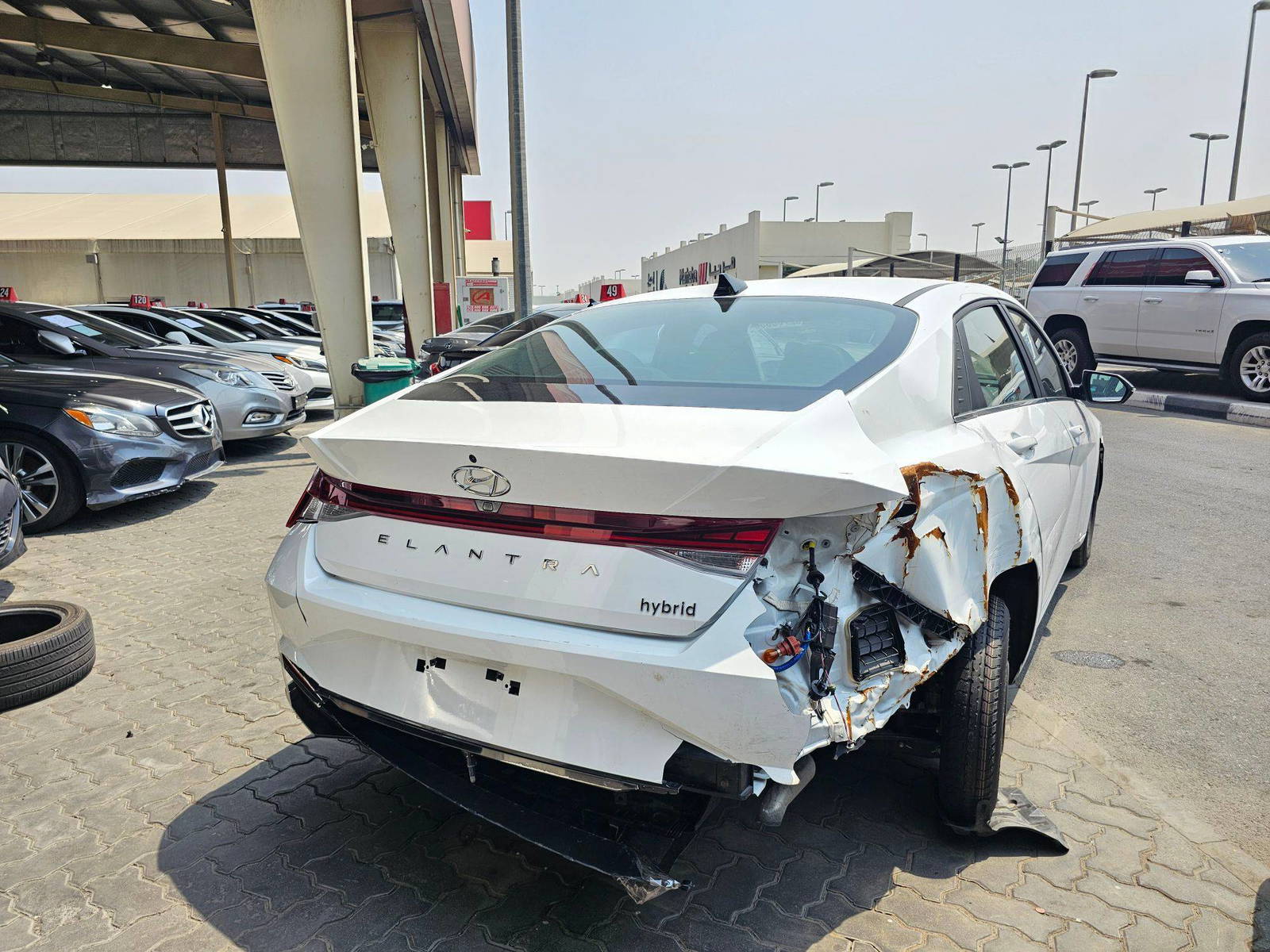 2022 HYUNDAI ELANTRA — 43735 KM — Lot 52700695 — Souq - Marhaba Auctions Used Cars - Image 5