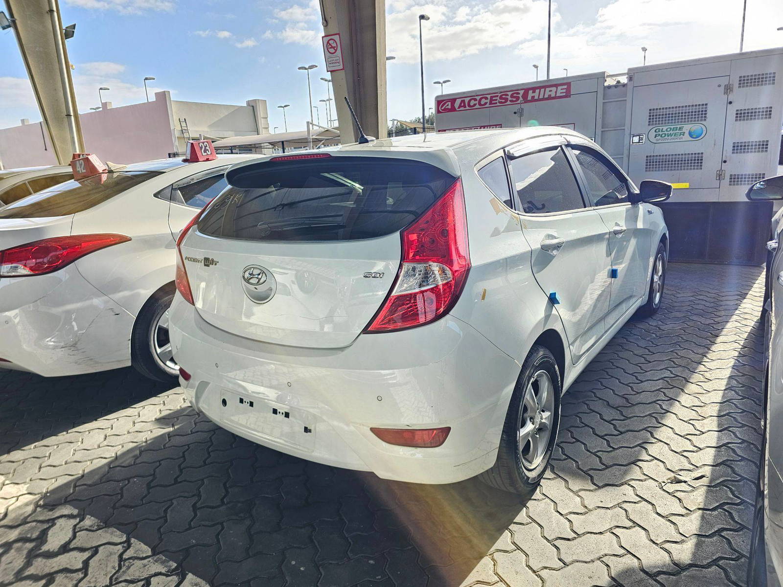 2012 HYUNDAI ACCENT — 63810 KM — Lot CU045157 — Souq - Marhaba Auctions Used Cars - Image 3