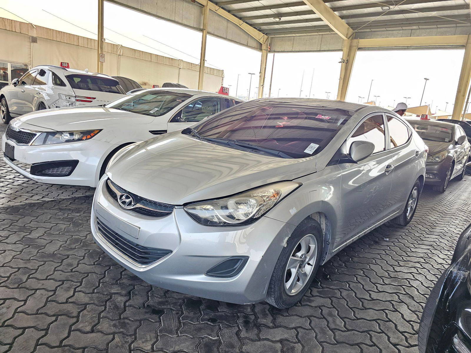 2011 HYUNDAI AVANTE — 110770 KM — Lot 141202 — Souq - Marhaba Auctions Used Cars - Image 5
