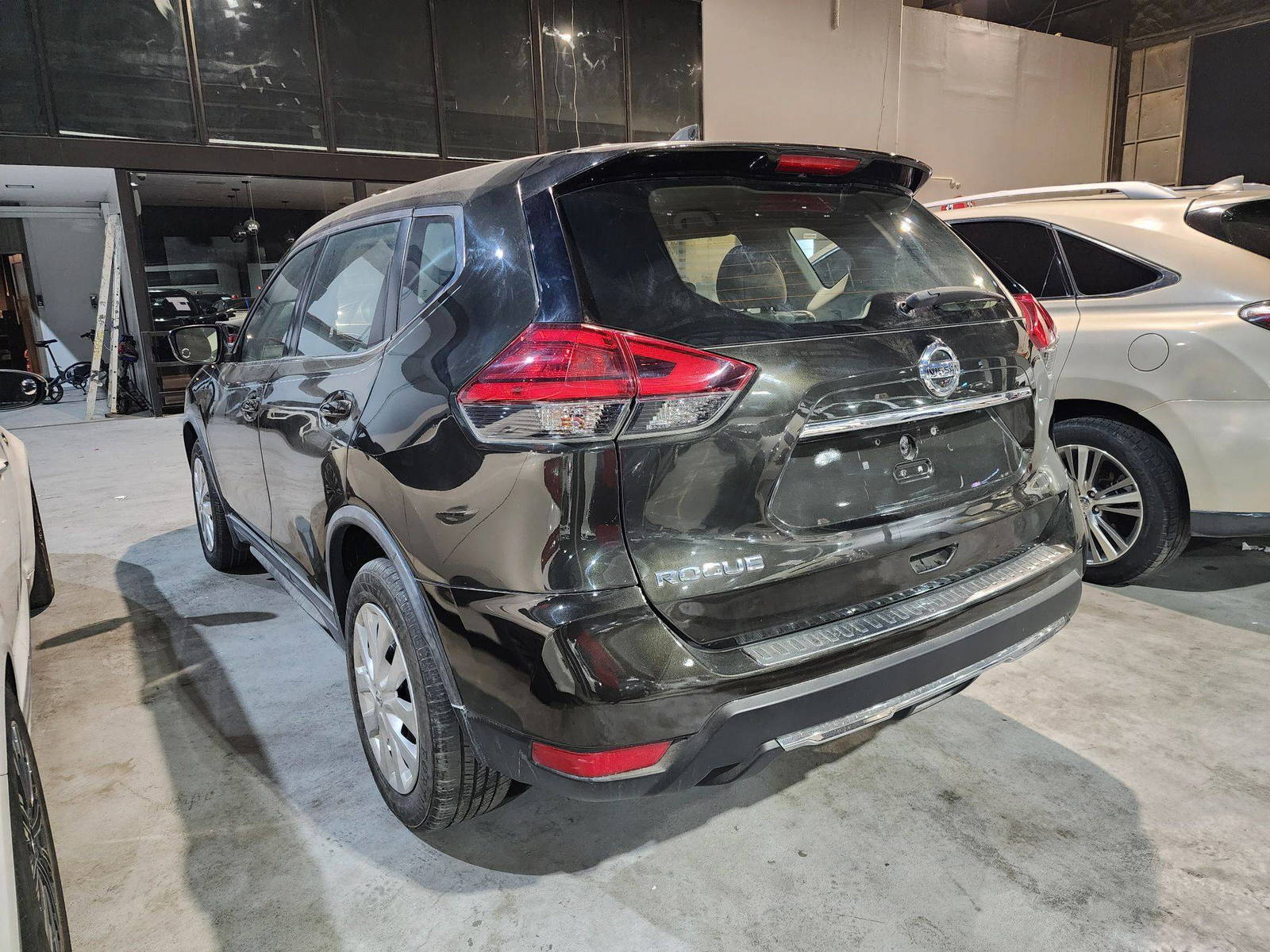 2017 NISSAN ROGUE — 176632 Miles — Lot 525256 — Al Quoz - Marhaba Auctions Used Cars - Image 6