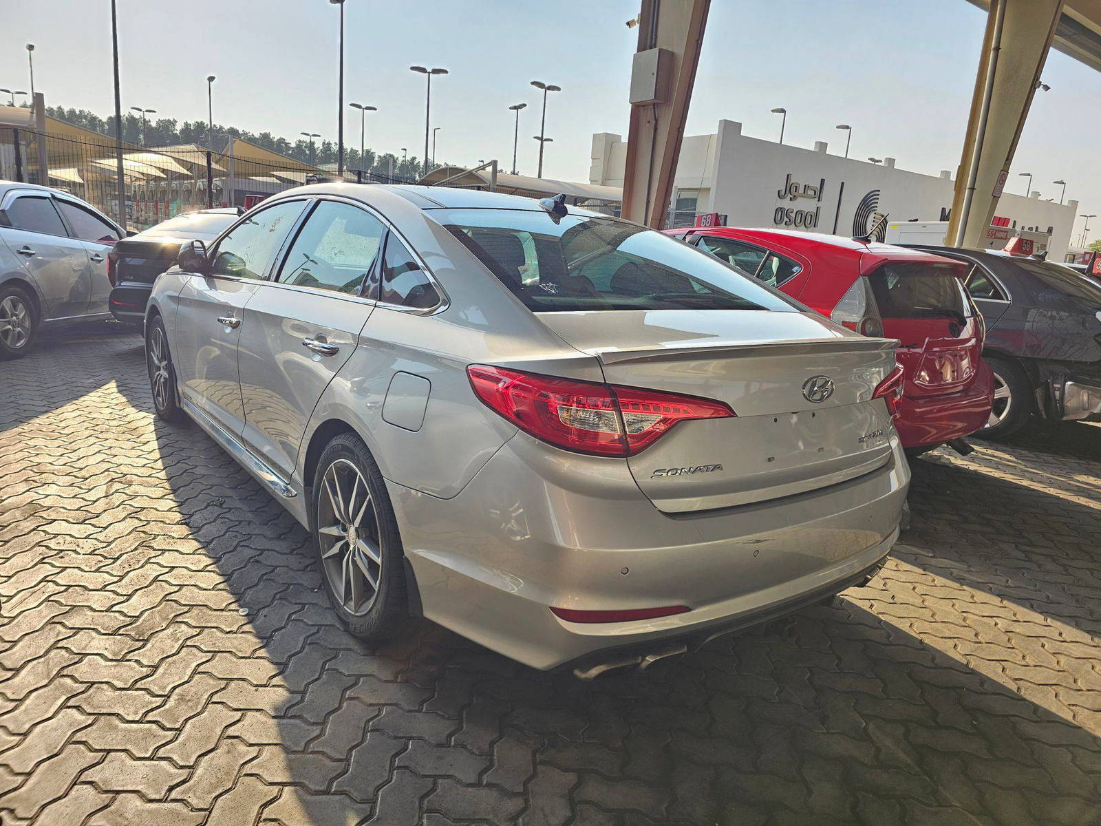 2015 HYUNDAI SONATA SPORT — 109996 Miles — Lot 6FH052801 — Souq - Marhaba Auctions Used Cars - Image 4