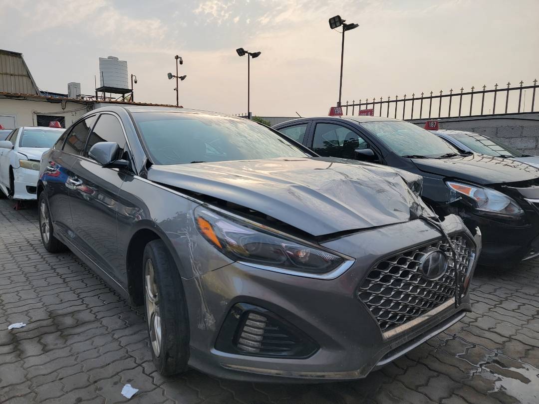 2018 HYUNDAI SONATA — 205558 Miles — Lot H720337 — Main - Marhaba Auctions Used Cars - Image 4